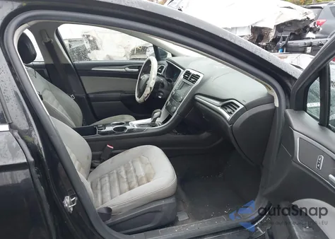 2013 Ford Fusion S z USA, uszkodzony, nr VIN 3FA6P0G79DR340042